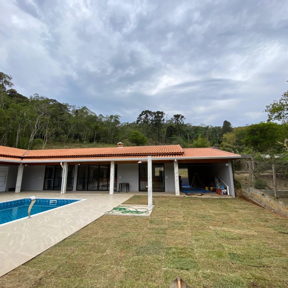 19a97909-9bb7-4eaf-9e2c-5b0694d6854f