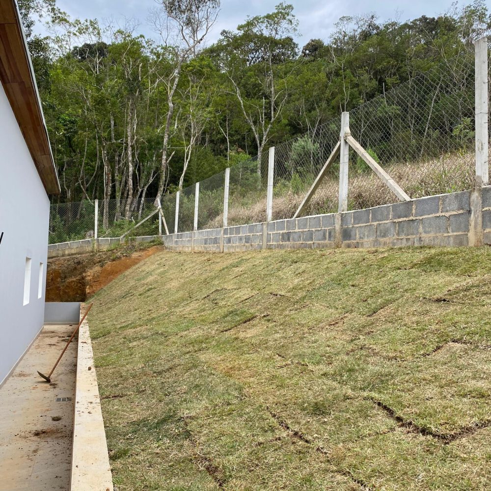 a569dd8f-d574-46ed-883a-6c7893e60d1e